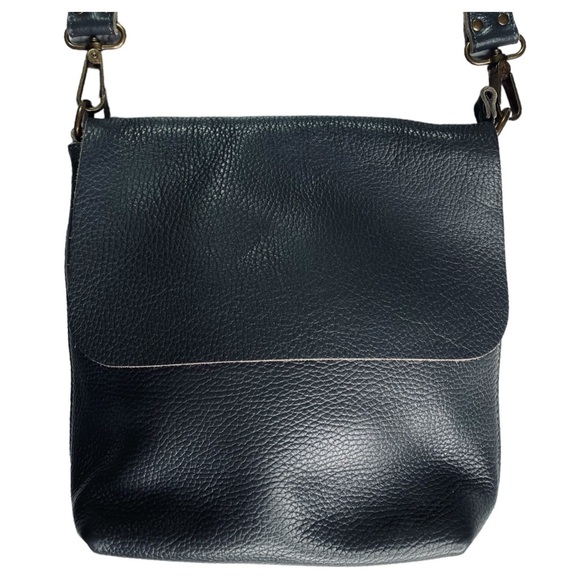 Eleven600 Genuine Leather Crossbody Handbag Zip Closure 9”H 9.8”W 3”D NWOT - Picture 8 of 15